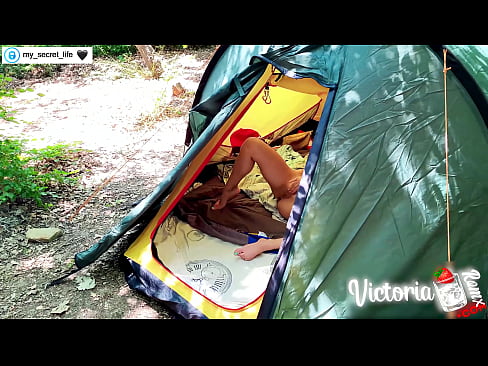 ❤️ Nakuha sa camera Madamdaming haltak off Stranger in a tent ❌ Fucking video sa porn tl.pornplaybb.ru